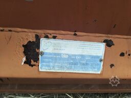  CONTAINER SCARRABILE USATO A CIELO APERTO CON GRU