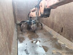  CONTAINER SCARRABILE USATO A CIELO APERTO CON GRU