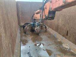  CONTAINER SCARRABILE USATO A CIELO APERTO CON GRU