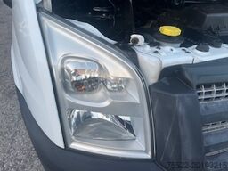 Ford Transit Kasten L1H2 - viele Neuteile