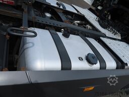 Mercedes-Benz 1845 LS