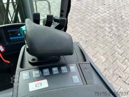 Jungheinrich EFG 215 / Triplex: 4.25m! / SS / 1.573h / 2024