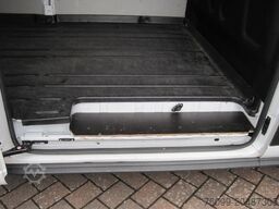 Ford Transit FT 350 2,0 TDCI L3 Trend 3-Sitze