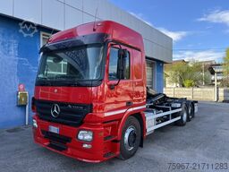 Mercedes-Benz Actros 2548