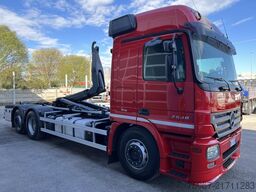Mercedes-Benz Actros 2548