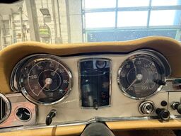 Mercedes-Benz 230 SL Pagode W113