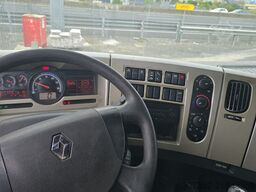 Renault truck 460