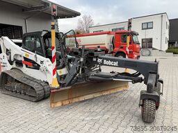 Bobcat t770 with 2013 Bobcat 108 Grader Attachment