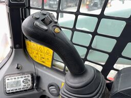 Bobcat t770 with 2013 Bobcat 108 Grader Attachment