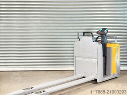 Jungheinrich ECE 225 - Service Neu - 2.400 Gabeln -Batterie 85%