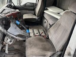 Iveco EUROSTAR 440 E 42 (MANUAL PUMP / MANUAL GEARBOX...