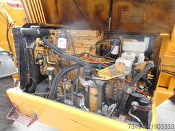 Caterpillar TH83 ( 4 Tonnen 12,5 Meter )