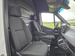 MERCEDES-BENZ SPRINTER 311