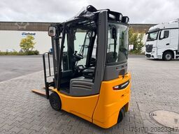 JUNGHEINRICH EFG 215 / Triplex: 4.25m! / SS / nur 2.819h!