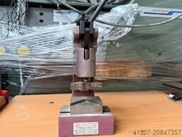 Berg und Schmid Toggle press for beech corners