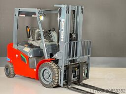 Heli CPD25-G2 4-Rad - 6 Jahre Garantie 4,7m Hub Triplex