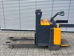 Jungheinrich ERD 220 --> Batterie aus 2019!