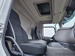 DAF CF 260 19T TAILLIFT AIRCO