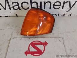 Mercedes Occ pinker geel links met lamphouder Mercedes C-Cl