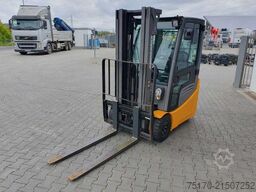 Jungheinrich EFG 215 / Triplex: 4.25m! / SS / 4.297h!