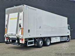 MAN TGM 26.320 / 6x2-4 / LBW / 6000kg TAIL LIFT