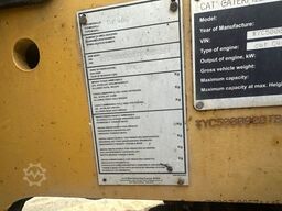 CATERPILLAR TH 406 / 4x4x4 / Greiferschaufel