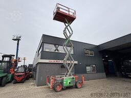 SKYJACK SJ6826RT Schaarhoogwerker SCISSOR 2014 4X4 Kubota 10mtr Werkhoogte