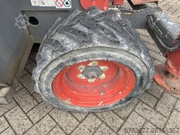 SKYJACK SJ6826RT Schaarhoogwerker SCISSOR 2014 4X4 Kubota 10mtr Werkhoogte