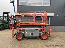 SKYJACK SJ 6832RT Schaarhoogwerker SCISSOR 2014 4X4 Kubota Diesel 12M Werkhoogte