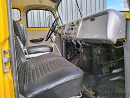 Volvo N N 88-52S * Tow Truck *