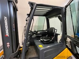 Jungheinrich EFGS30