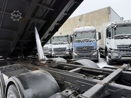 Volvo FM410 8X4 Kipper mit Kran HIAB 244-5