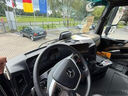 MERCEDES-BENZ Actros mit Rampen, Maschinentransporter