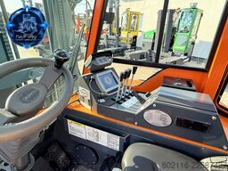Combilift CBE2500 TRIPLEX 4900 POSITIONER CABIN