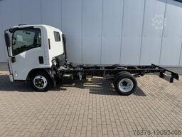 ISUZU NMR-M29 9Gang-Autom. Fahrgestell NEUES MODELL