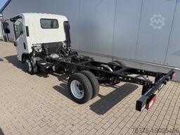 ISUZU NMR-M29 9Gang-Autom. Fahrgestell NEUES MODELL