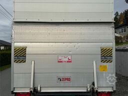 Iveco Daily 35S16 4x2 box truck w/ lift and two sets of
