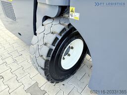 Combilift C5000SR DIESEL TRIPLEX 6100 FORK POSIT