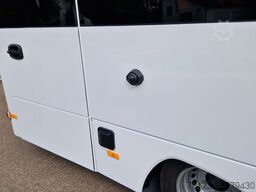 MERCEDES-BENZ 30 Sitzer Schulbus Transferbus 519 Stock