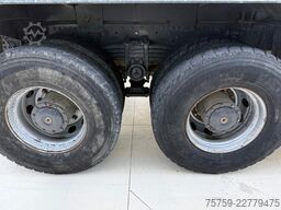 Mercedes-Benz Actros 4151K Kipper 20cbm 8x4 Euro4