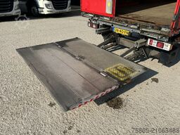 Krone Profi Liner / Curtainside / Loadlift 2000 kg / ...