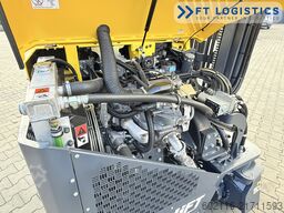 Combilift CB2500 GAS TRIPLEX 4900 FORK POSITIONER