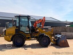 Caterpillar 908M