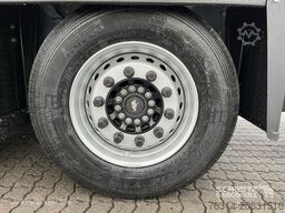 Schmitz Cargobull Curtainsider Mega Getränke