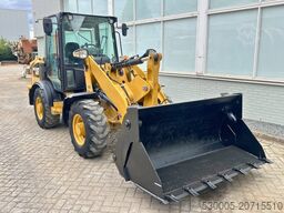 CAT 906 M 2016