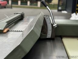 SCM F410