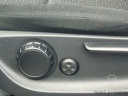 MERCEDES-BENZ Vito 114 LANG 9G-TR 4x4 ALLRAD KLIMA NAVI KAMERA