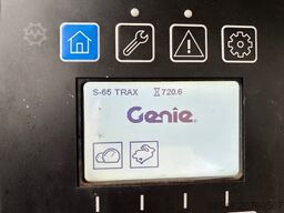 Genie S-65 TraX