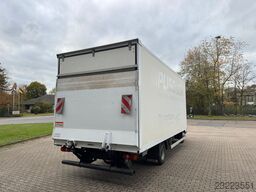 FUSO Canter 7C15 Koffer mit Ladebordwand
