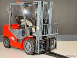 Heli CPCD35-H3-Diesel 3,5t 4,7m Triplex KUBOTA Garantie